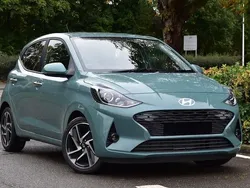 New 2025 Hyundai i10 Premium Hatchback | £17,666 (Fair price)