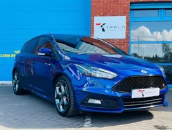 Blue Used 2017 Ford Focus ST Hatchback | £12,995 (Fair price)