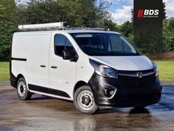 White Used 2014 Vauxhall Vivaro Van | £8,995 (Fair price)