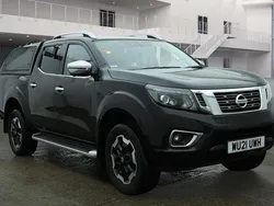 Black Used 2021 Nissan Navara Tekna Pickup | £11,300 (Good price)