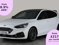 White Used 2020 Ford Focus ST Hatchback | £14,126 (Fair price)