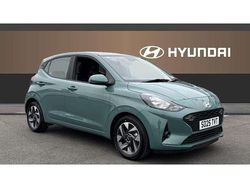 Green New 2025 Hyundai i10 Advanced Hatchback | £15,415 (Fair price)