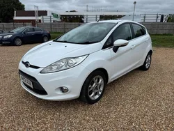 White Used 2012 Ford Fiesta Zetec Hatchback | £2,695 (Fair price)