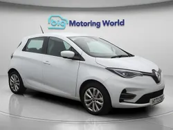 White Used 2022 Renault Zoe SE Hatchback | £10,200 (Fair price)