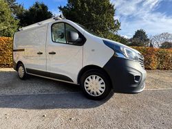 White Used 2018 Vauxhall Vivaro Van | £7,995 (Fair price)