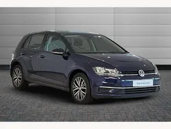 Blue Used 2017 VW Golf VII SE Hatchback | £12,795 (Fair price)