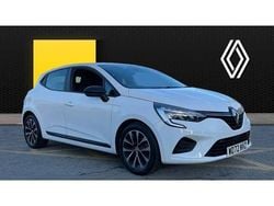 White Used 2023 Renault Clio V Evolution Hatchback | £13,083 (Good price)