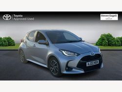 Silver Used 2022 Toyota Yaris Hybrid Design Hatchback | £17,850 (Fair price)