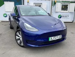 Deep blue Used 2022 Tesla Model Y SUV | £24,350 (Fair price)