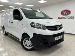 White Used 2020 Vauxhall Vivaro S Van | £10,495 (Fair price)