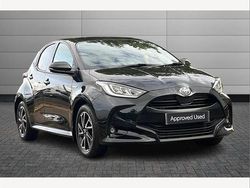 Black Used 2021 Toyota Yaris Hybrid Design Hatchback | £16,595 (Fair price)