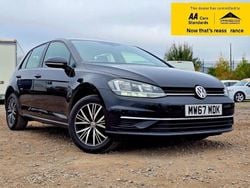 Black Used 2017 VW Golf VII SE Hatchback | £10,488 (Fair price)