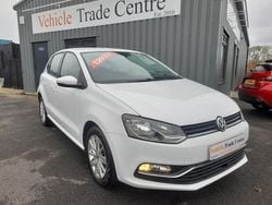 White Used 2015 VW Polo SE Hatchback | £6,699 (Fair price)
