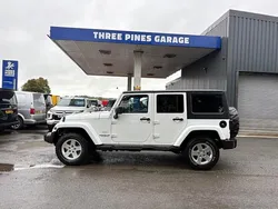 White Used 2013 Jeep Wrangler Sahara SUV | £19,995 (Fair price)
