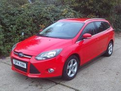 Red Used 2014 Ford Focus Zetec Estate | £4,995 (Good price)