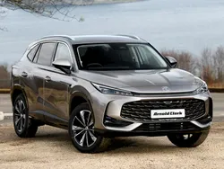 Sterling silver New 2025 MG HS SE SUV | £22,498 (Good price)