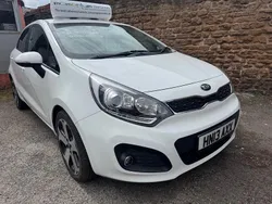 White Used 2013 Kia Rio 3 Hatchback | £4,995 (Fair price)