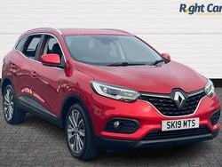 Red Used 2019 Renault Kadjar Iconic SUV | £10,499 (Fair price)