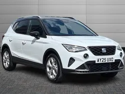Glacial white Used 2025 Seat Arona FR SUV | £17,990 (Fair price)