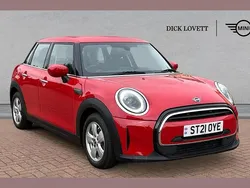Chili red Used 2021 Mini Cooper Classic Hatchback | £16,995 (Fair price)