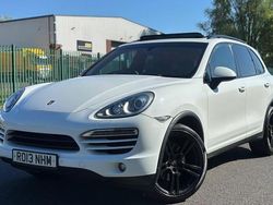 White Used 2013 Porsche Cayenne SUV | £10,695 (Fair price)