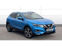 Blue Used 2017 Nissan Qashqai N-Connecta SUV | £10,148 (Fair price)