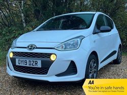 White Used 2019 Hyundai i10 GO! Hatchback | £5,750 (Fair price)