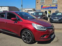 Red Used 2017 Renault Clio IV Dynamique Hatchback | £5,699 (Fair price)