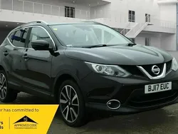 Black Used 2017 Nissan Qashqai Tekna SUV | £8,895 (Good price)