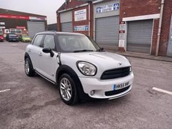 White Used 2015 Mini Cooper Countryman SUV | £3,995 (Fair price)