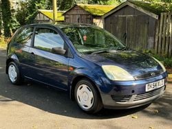 Blue Used 2004 Ford Fiesta Finesse Hatchback | £1,395 (Fair price)