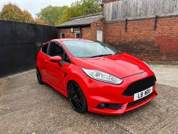 Red Used 2014 Ford Fiesta ST Hatchback | £5,490 (Fair price)