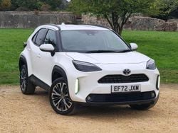 White Used 2022 Toyota Yaris Hybrid SUV | £20,990 (Fair price)