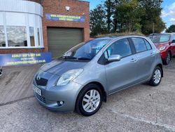 Silver Used 2007 Toyota Yaris Hatchback | £3,999 (Fair price)