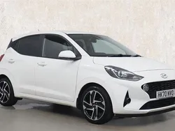 White Used 2020 Hyundai i10 Premium Hatchback | £11,222 (A bit pricey)