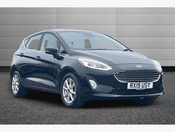 Black Used 2019 Ford Fiesta Zetec Hatchback | £8,690 (Fair price)