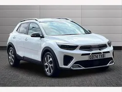 White Used 2025 Kia Stonic 4 SUV | £22,295 (A bit pricey)