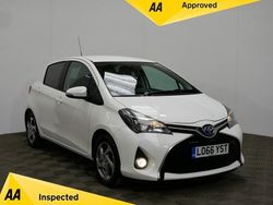 White Used 2017 Toyota Yaris Hybrid Hatchback | £12,000 (Fair price)