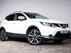 White Used 2017 Nissan Qashqai Tekna SUV | £9,270 (Fair price)