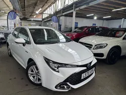 White Used 2020 Toyota Corolla Hatchback | £14,995 (Fair price)