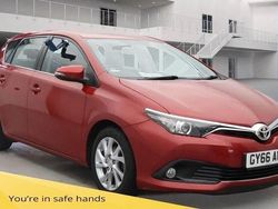 Used 2016 Toyota Auris Business Edition | £8,000 (Fair price)