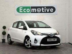 White Used 2015 Toyota Yaris Hybrid Hatchback | £6,995