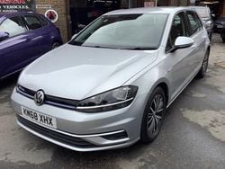 Silver Used 2018 VW Golf VII SE Hatchback | £15,995 (Fair price)