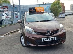 Brown Used 2013 Toyota Yaris Hatchback | £6,295 (Good price)