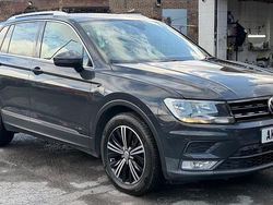 Grey Used 2017 VW Tiguan SE SUV | £10,395 (Fair price)