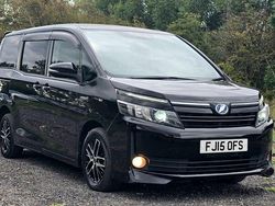 Black Used 2025 Toyota Voxy MPV | £10,599