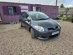 Grey Used 2009 Toyota Auris Hatchback | £3,990 (A bit pricey)
