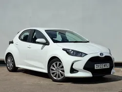White Used 2022 Toyota Yaris Hybrid Hatchback | £15,998 (Good price)