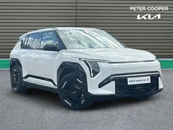 White New 2025 Kia EV3 GT-Line SUV | £33,991 (Good price)