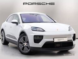 Used 2025 Porsche Macan SUV | £62,950 (Super price)